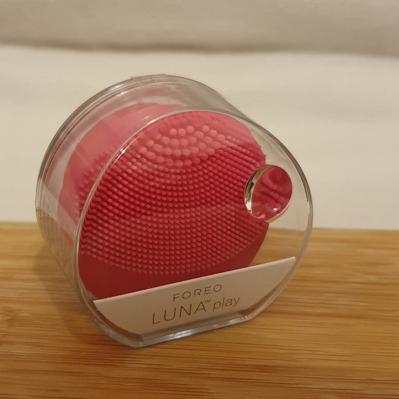 Foreo Luna Play - Picture 1 of 3